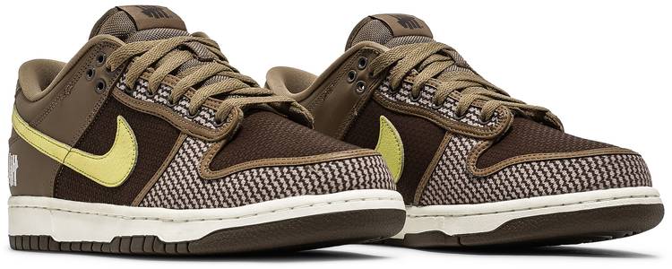 Undefeated x Dunk Low SP 'Canteen'