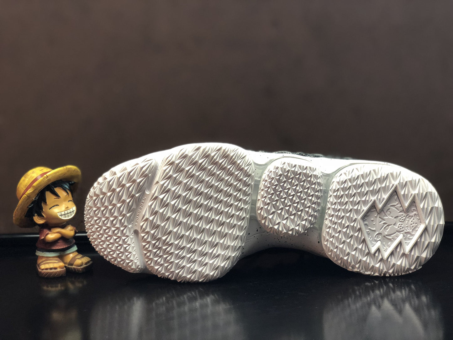 Nike Lebron XV Low EP 15 / Ashes