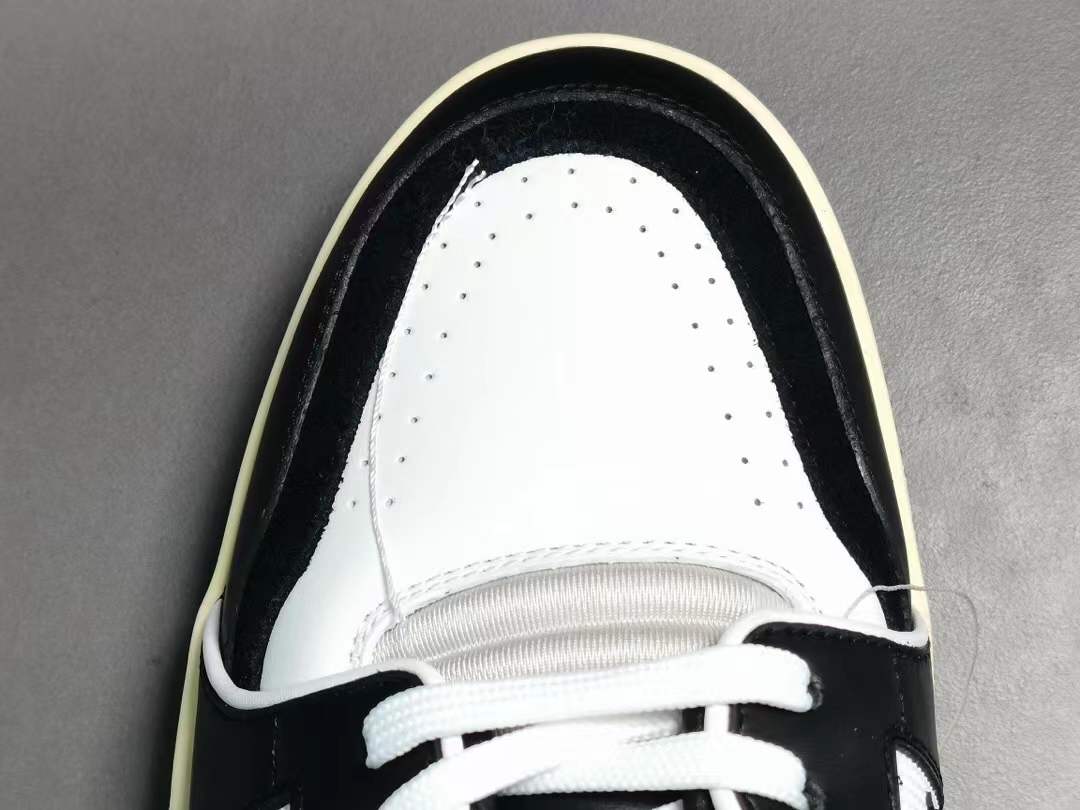 LV Trainer White Blue SS21