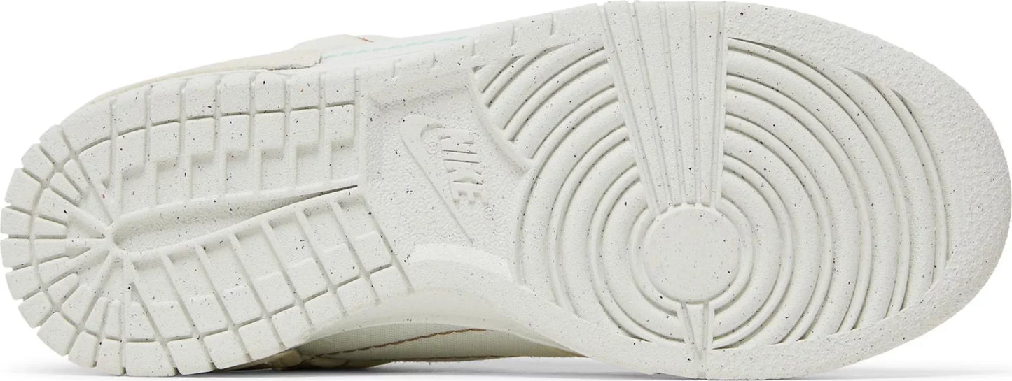 Wmns Dunk Low Disrupt 2 'Pale Ivory'4