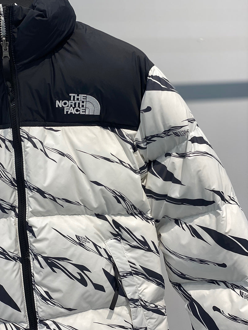 THE NORTH FACE 1996 NUPSET ZEBRA LOGO PATTERN JACKET WHITE