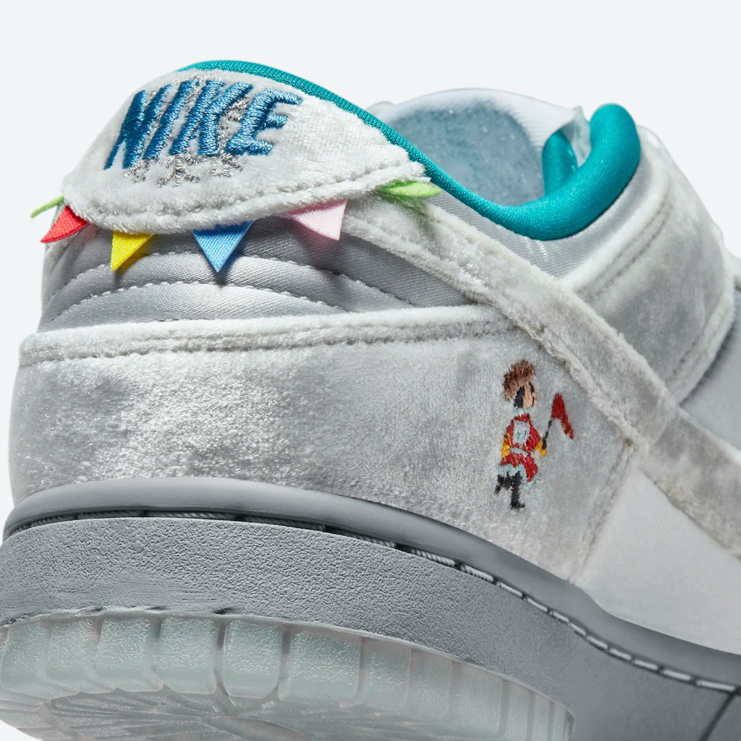 Nike Dunk Low ‘Ice’