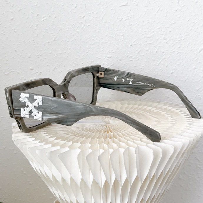 OFF-WHITE Catalina Sunglasses Black / Gold