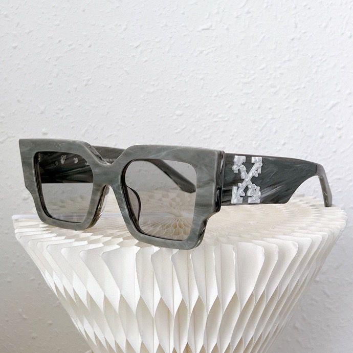 OFF-WHITE Catalina Sunglasses Black / Gold
