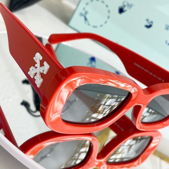 Off-White Carrara 50MM Oval Sunglasses Red