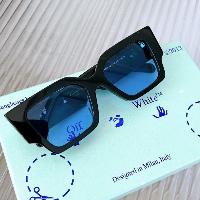OFF-WHITE Catalina Sunglasses Black / Gold
