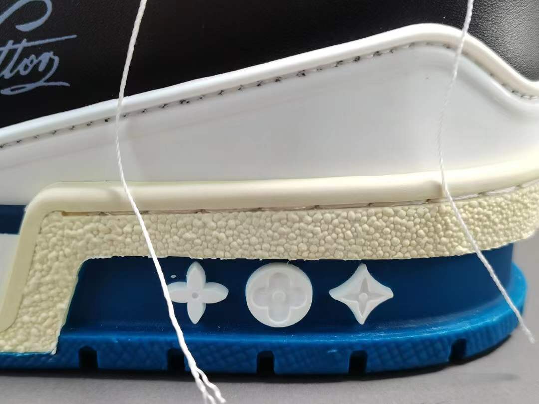 LV Trainer White Blue SS21