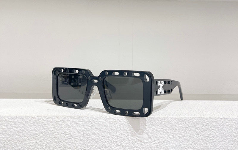 OFF-WHITE Atlantic Cut-Out Detail Square Frame Sunglasses