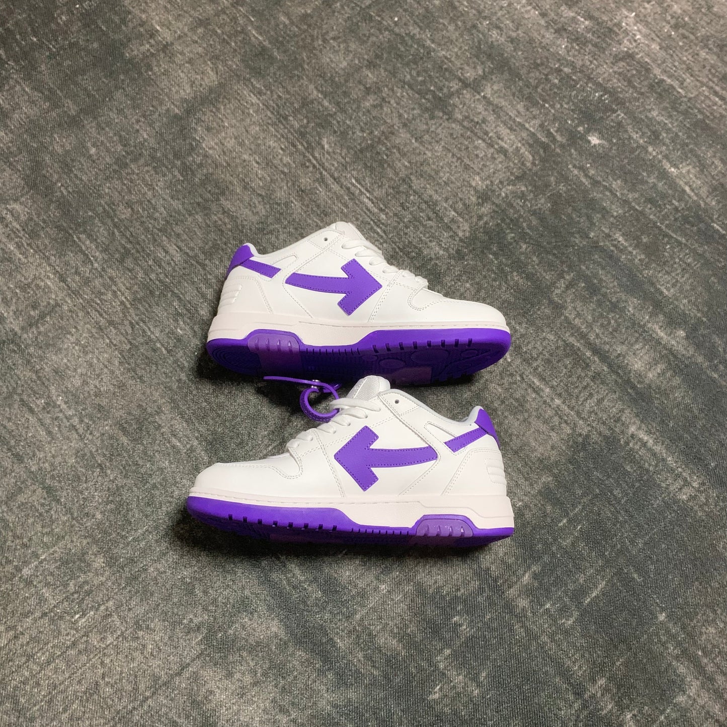 Off-White Out of Office White Purple.
