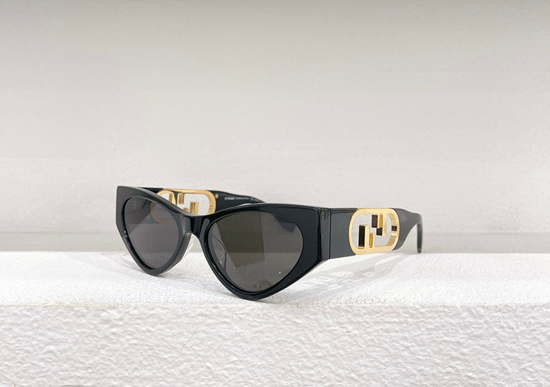 Fendi O’Lock Sunglasses
