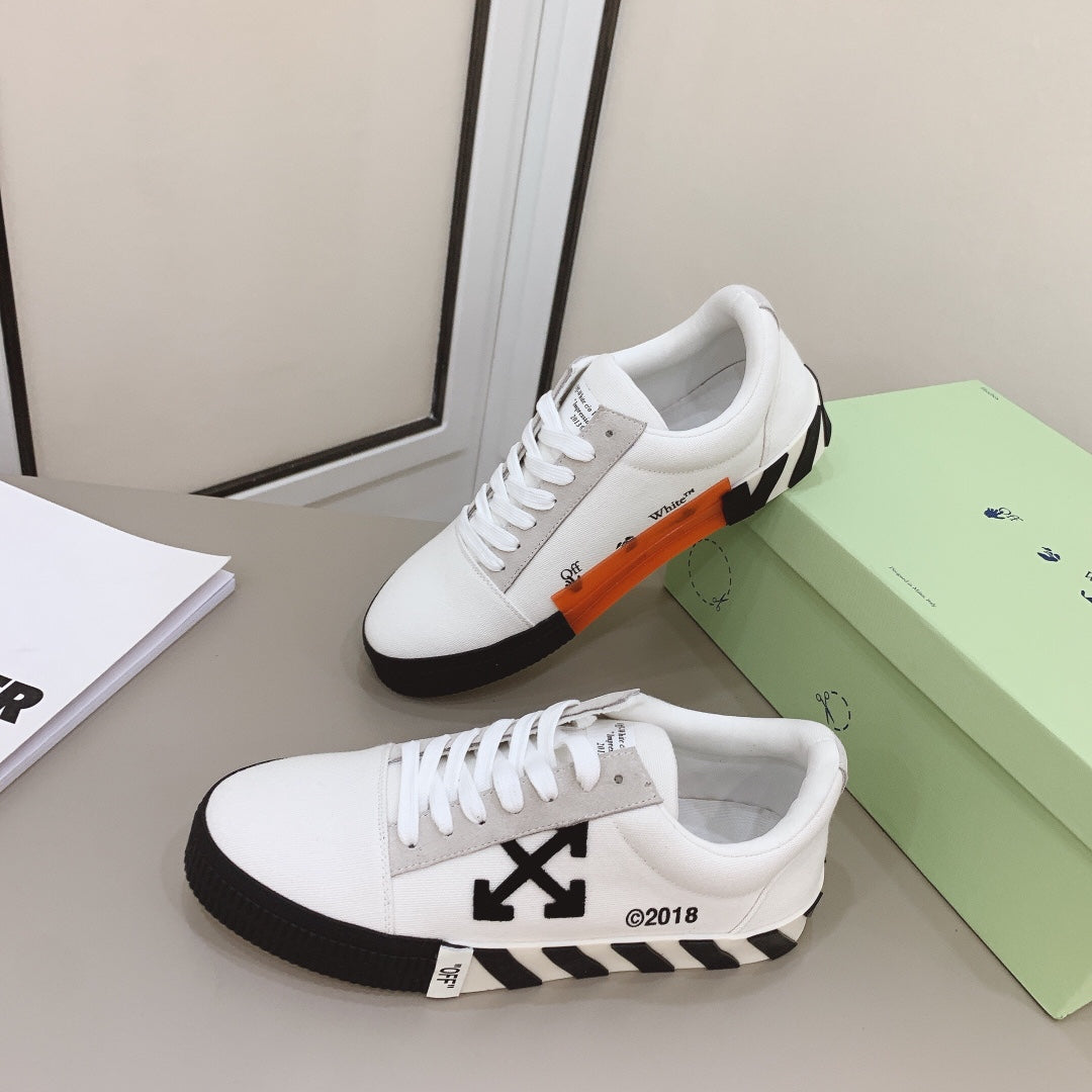 Off-White Vulc Sneaker Low 'White Black'