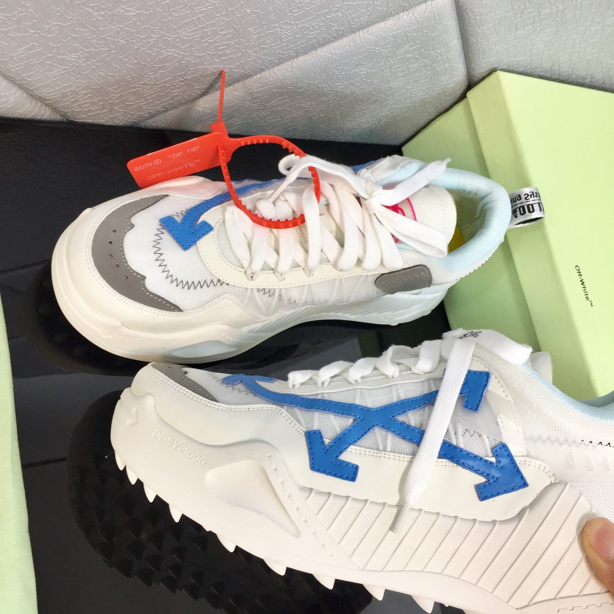 Off-White Wmns ODSY-1000 'White blue'