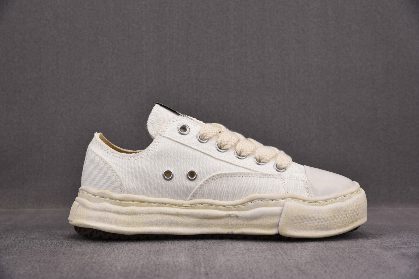 Maison Mihara Yasuiro Baker OD OG Sole Canvas Low White