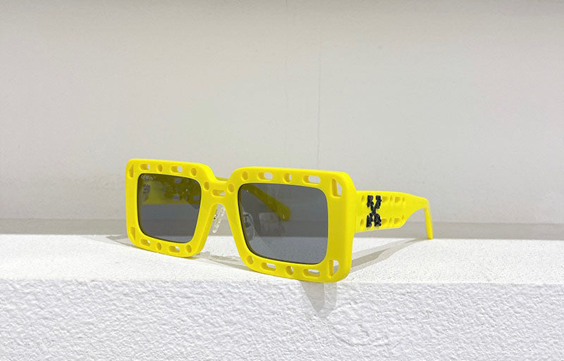 OFF-WHITE Atlantic Cut-Out Detail Square Frame Sunglasses