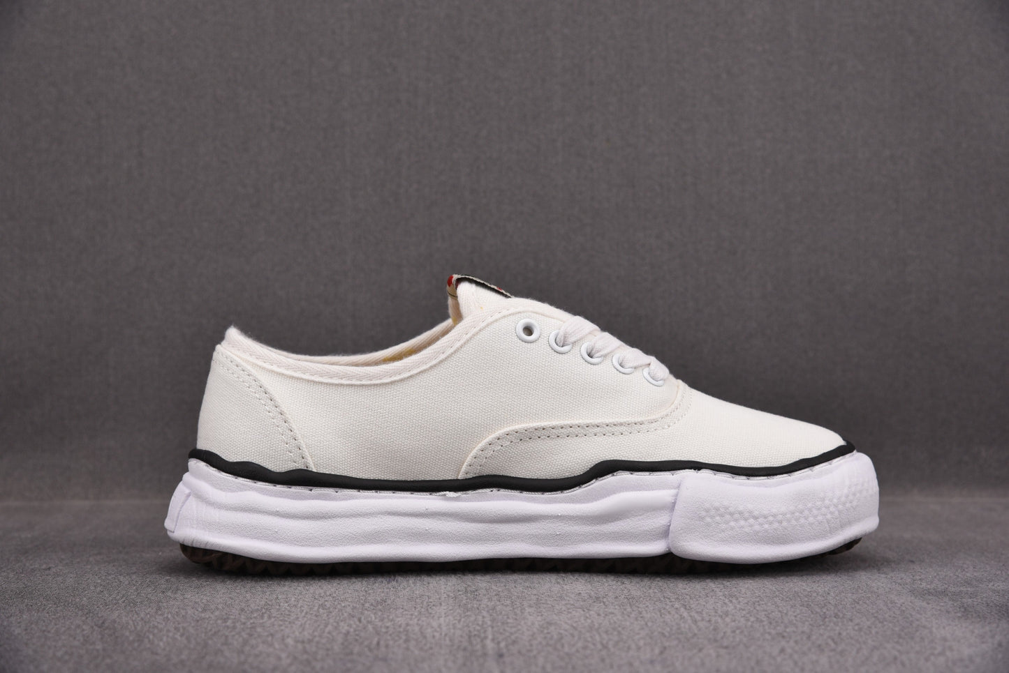 Maison Mihara Yasuiro Baker OG Sole Canvas Low White