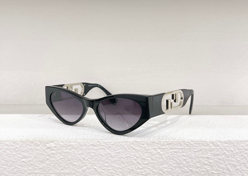 Fendi O’Lock Sunglasses