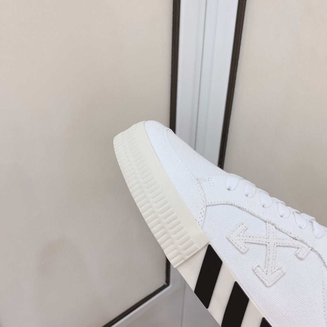 Off-White Vulc Low 'White'