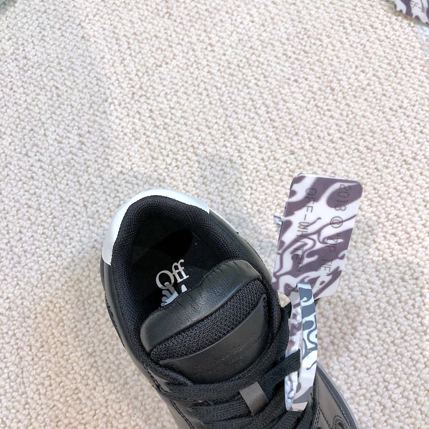 Off-White Out of Office Low 'Black White'