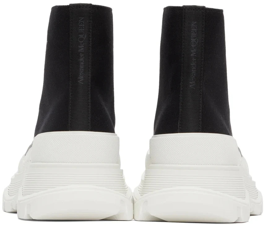 Alexander McQueen Wmns Tread Slick Boot 'Black White'