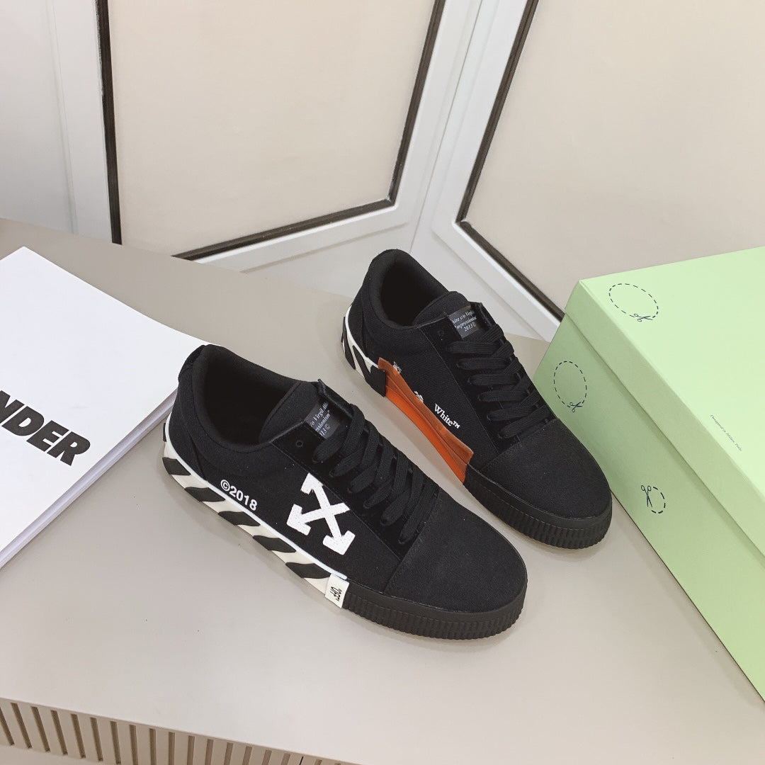 Off-White Vulc Low Top 'Black'
