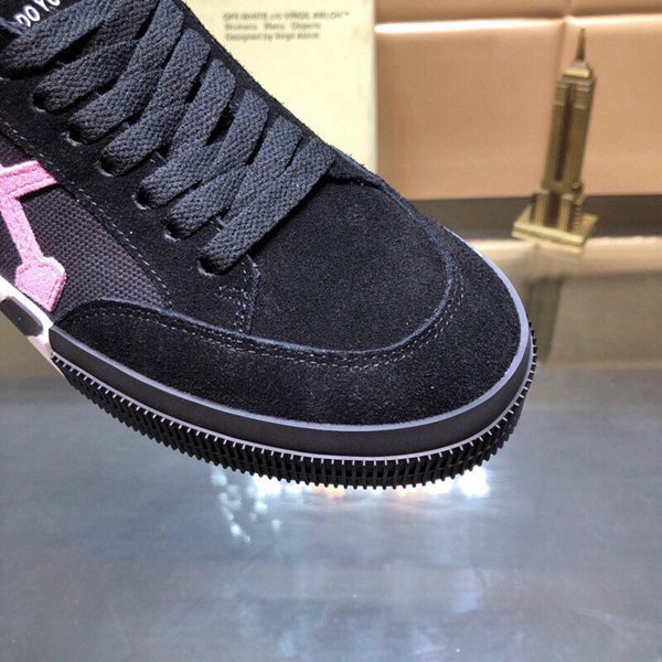 Off-White Vulc Sneaker 'Black Fuchsia'