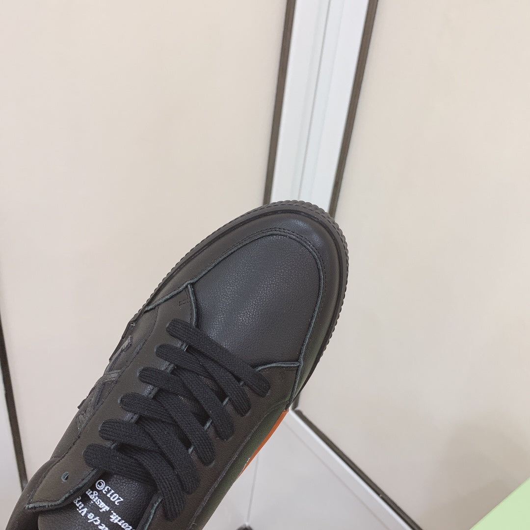 Off-White Vulc Low 'Black IRIDESCENT'