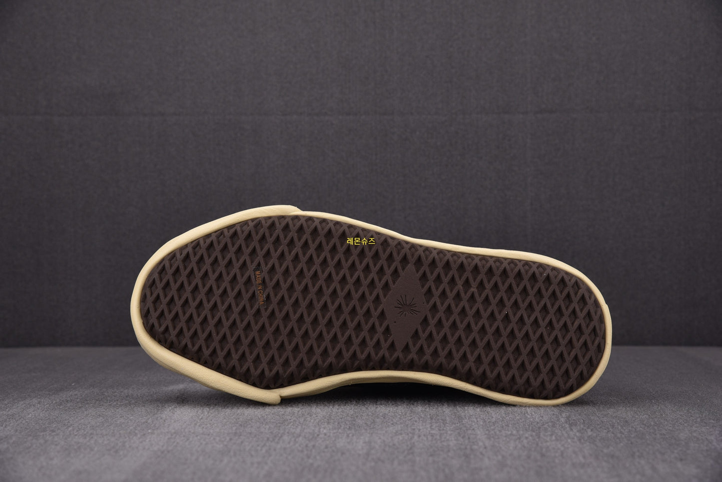 Maison Mihara Yasuiro Baker Low Top - BLACK