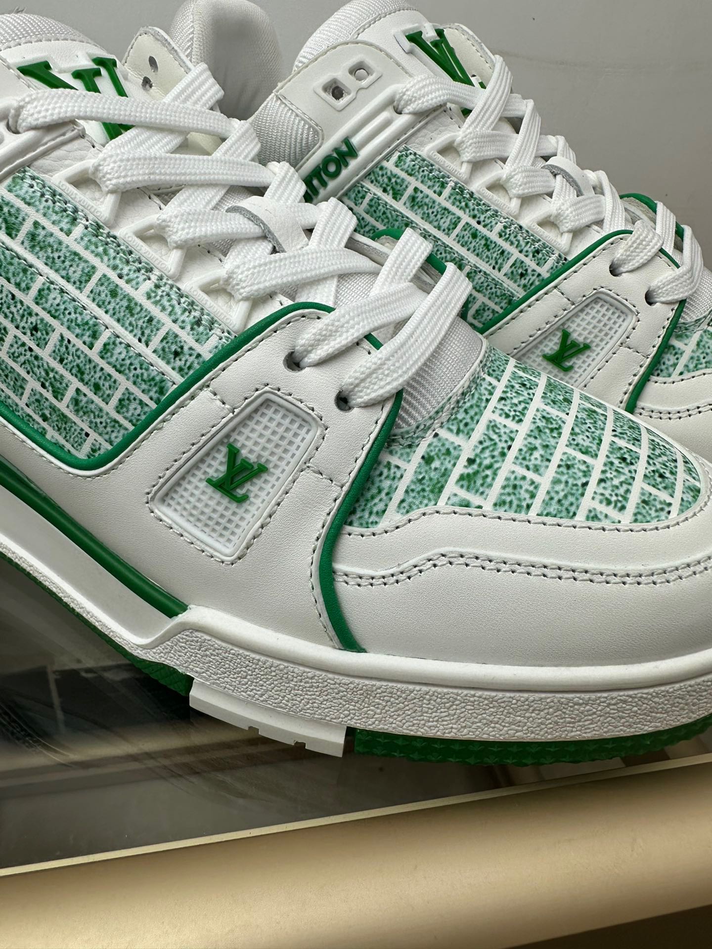 Louis Vuitton LV Trainer Lady Pink White Green