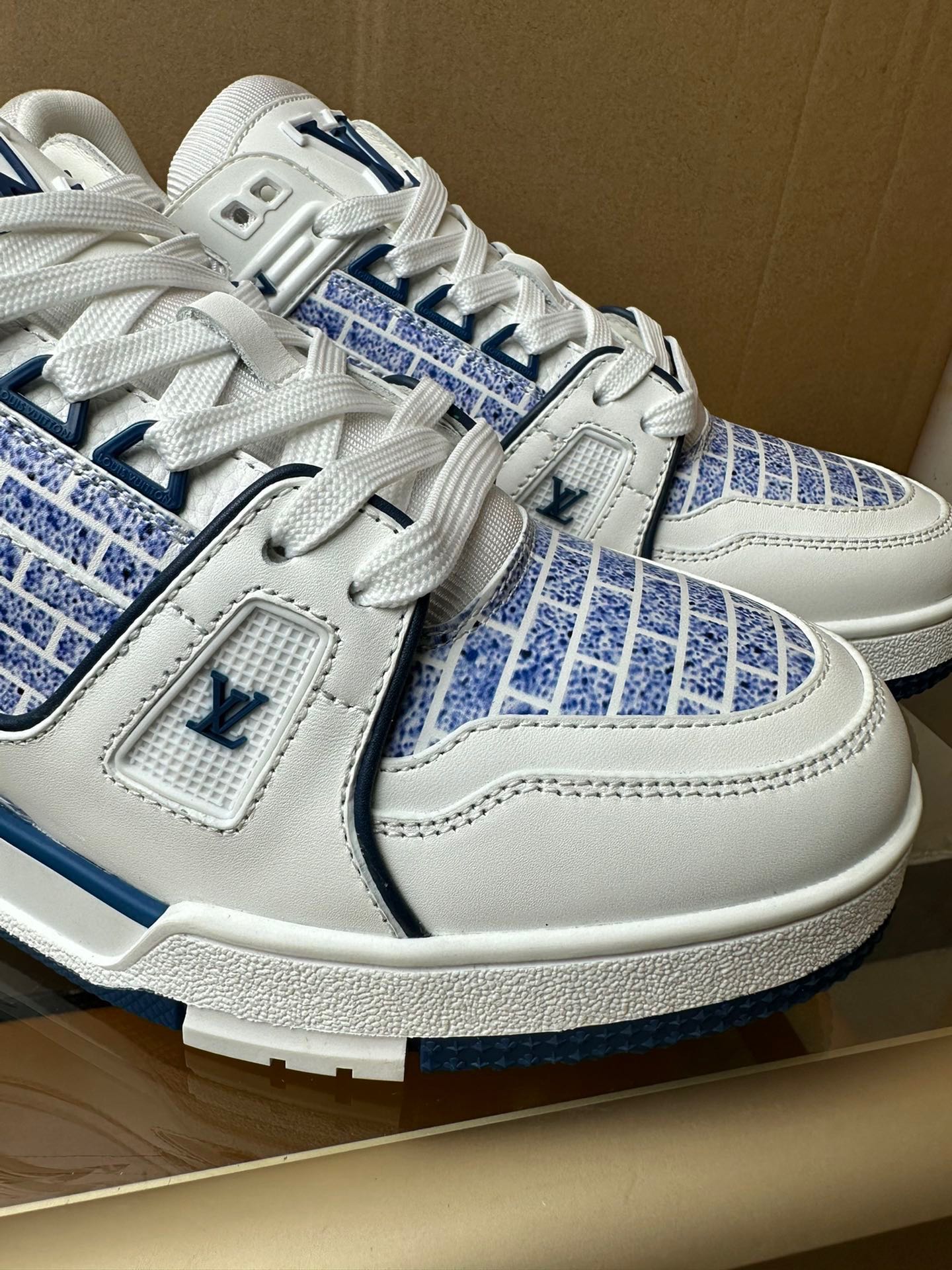 Louis Vuitton LV Trainer Lady Pink White Blue