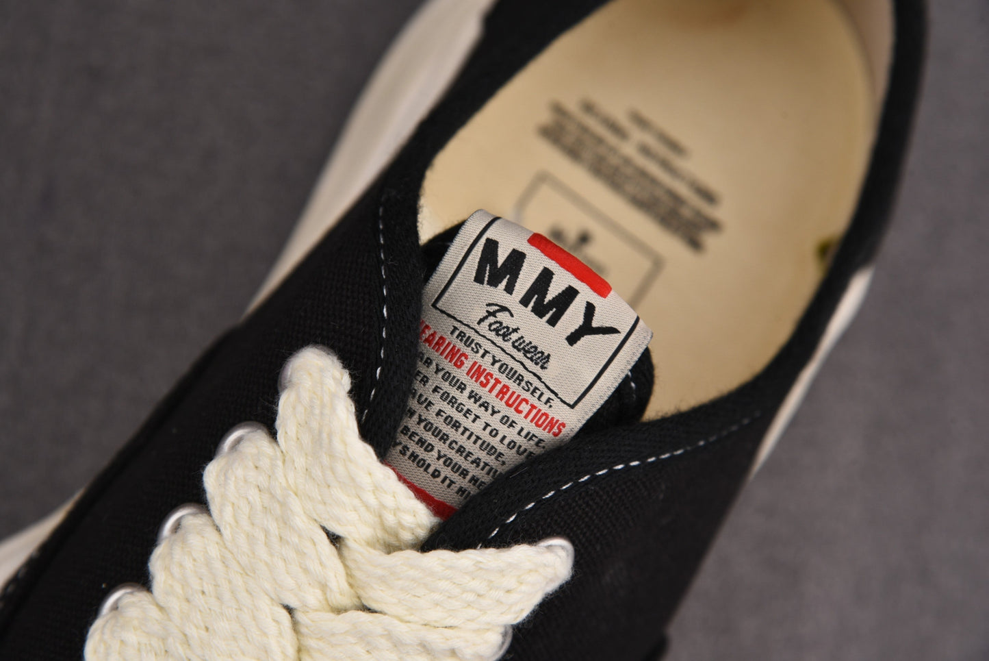 Maison Mihara Yasuiro Baker OD OG Sole Canvas Low Back