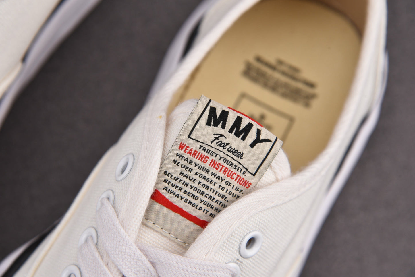 Maison Mihara Yasuiro Baker OG Sole Canvas Low White