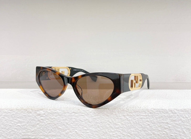 Fendi O’Lock Sunglasses