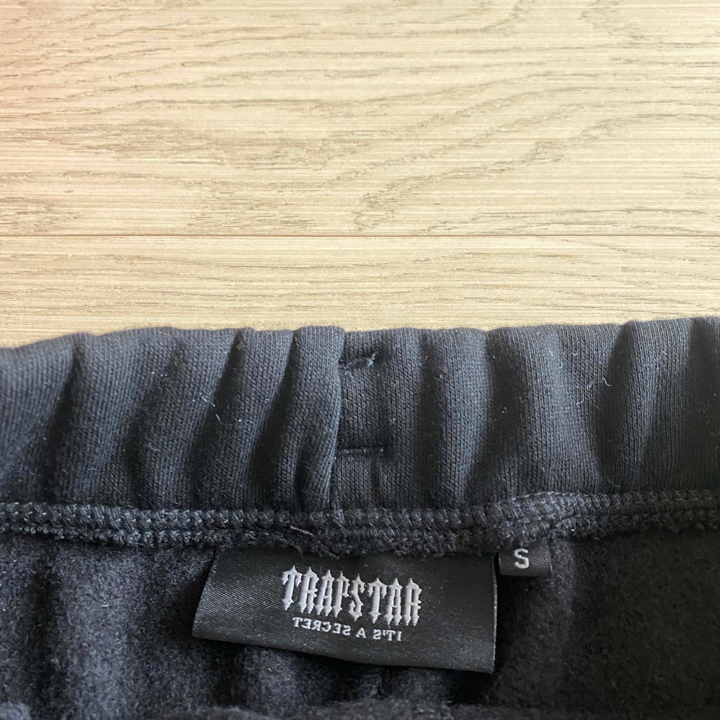 Trapstar Shooters Hoodie Tracksuit Black/Red