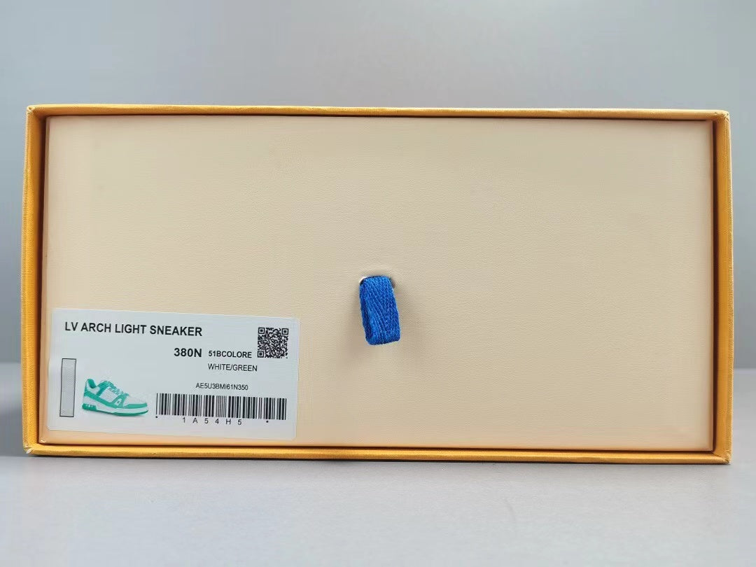 LV Trainer Green White