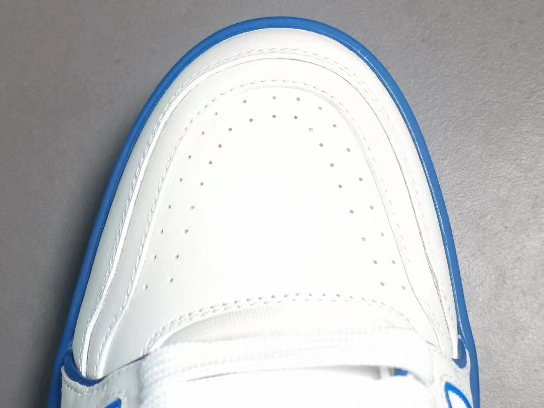 Louis Vuitton Trainer White Blue Signature
